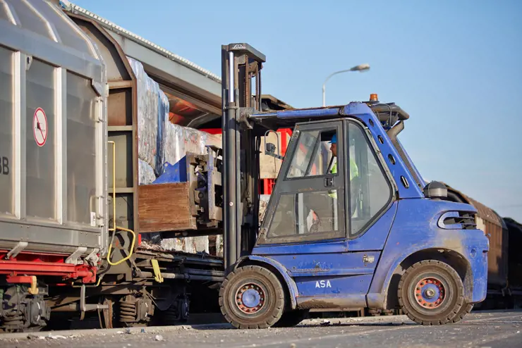 Zwei getrennte Bahnanschlüsse für den Abtransport der Abfälle