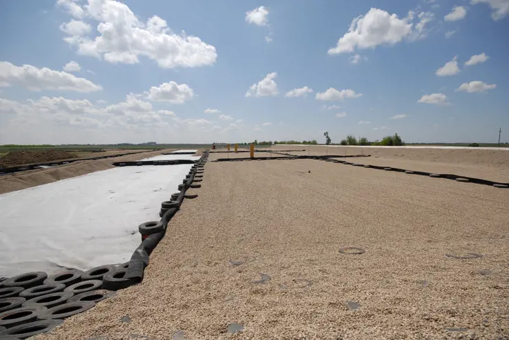 kikinda-hdpe-bottom-sealing-with-drainage-layer-1