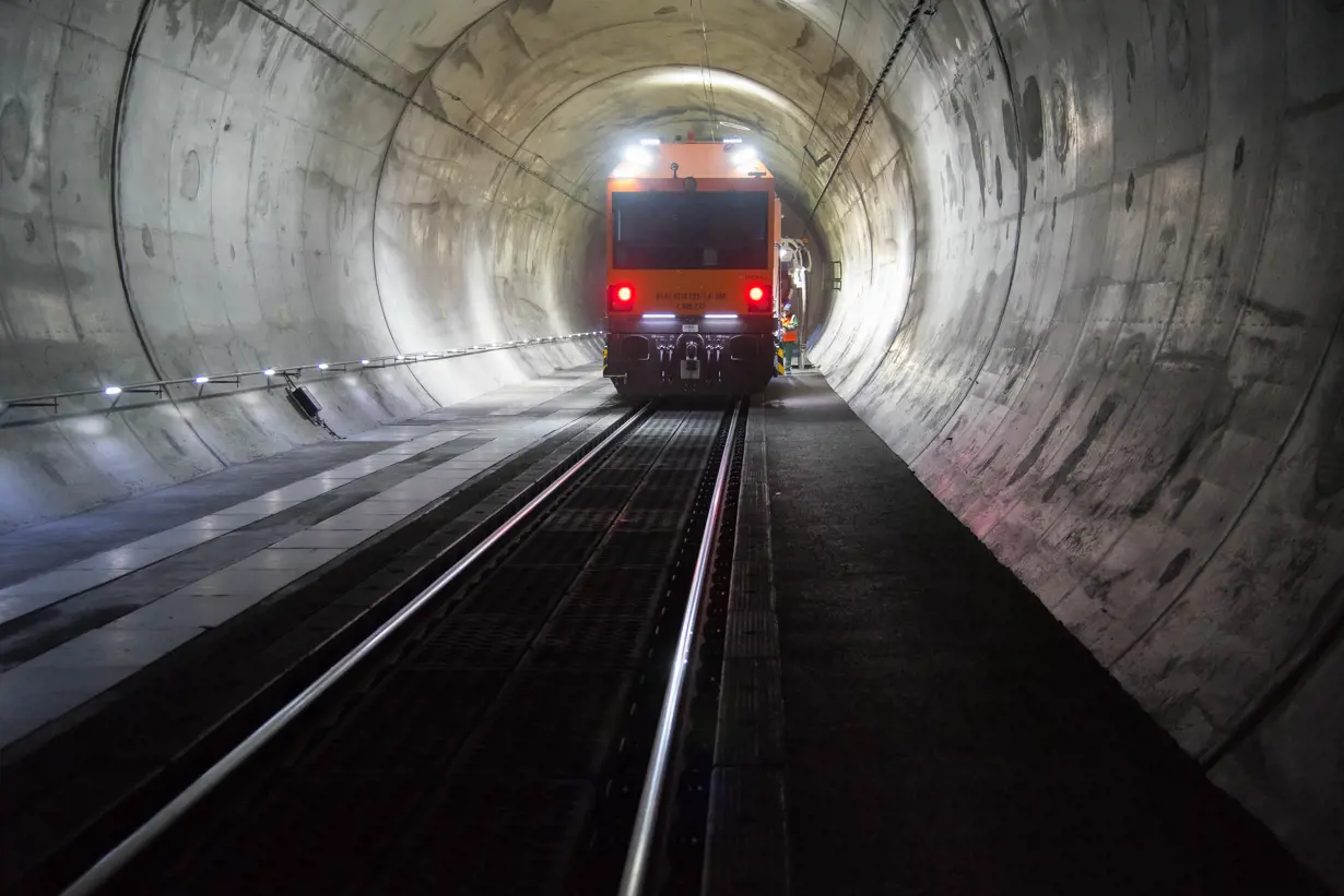 New Service in Austria: Cleaning of Drainage Systems in Railroad Tunnels