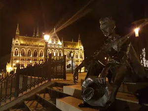 FCC UNESCO Budapest in night