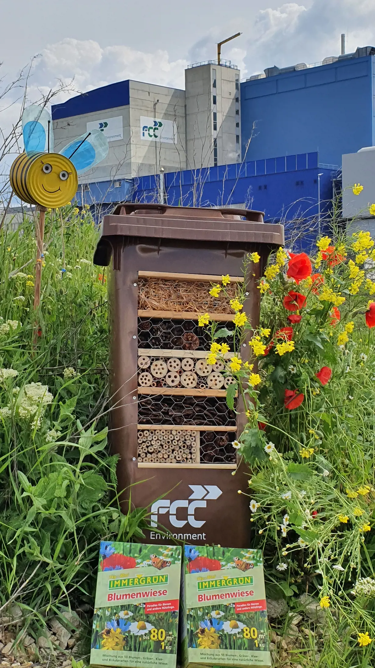 FCC Environment CEE celebrates ‚World Bee Day‘ - by creating the first bee pasture at our Waste-to-Energy Plant Complex in Zistersdorf