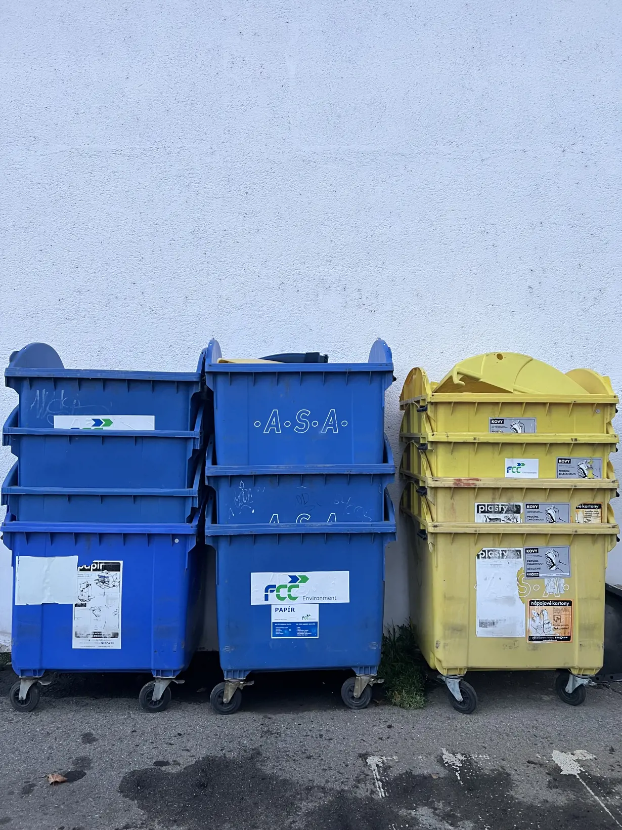 Old Waste Containers Recycled into New Ones, Reducing Carbon Footprint