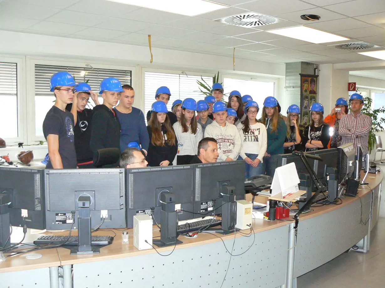 Slovak students in FCC Waste 2 Energy plant in Zistersdorf (Austria)