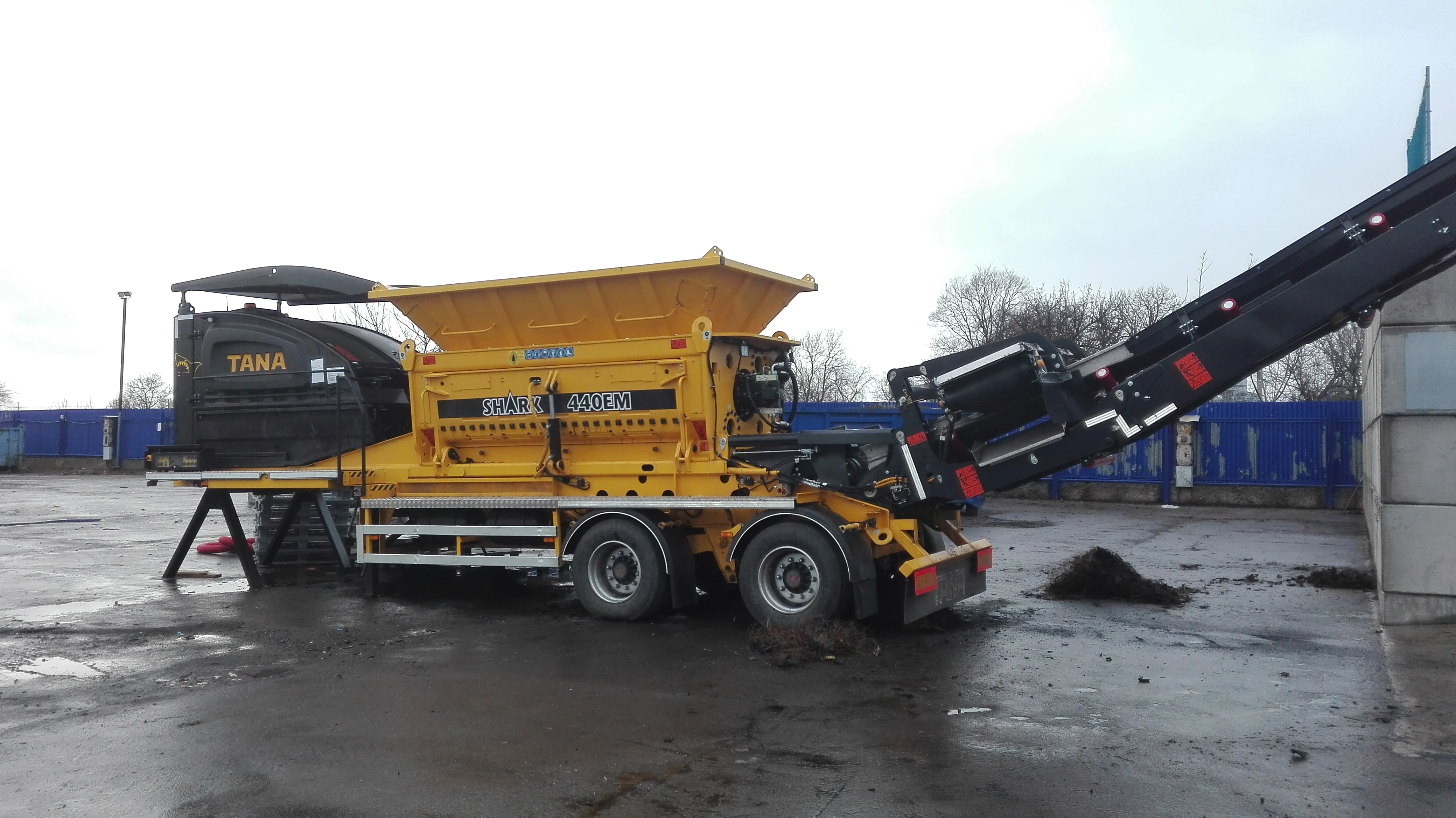Mobile shredder for AF production in Lovosice