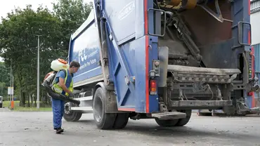 spryskiwanie środkiem odorobójczym (1)