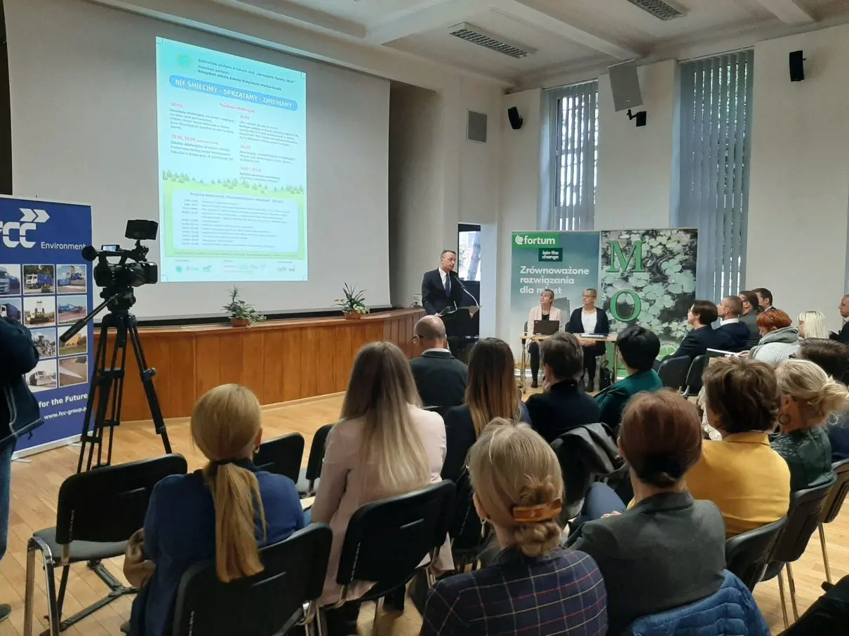 Konferencja "Porozmawiajmy o odpadach" 