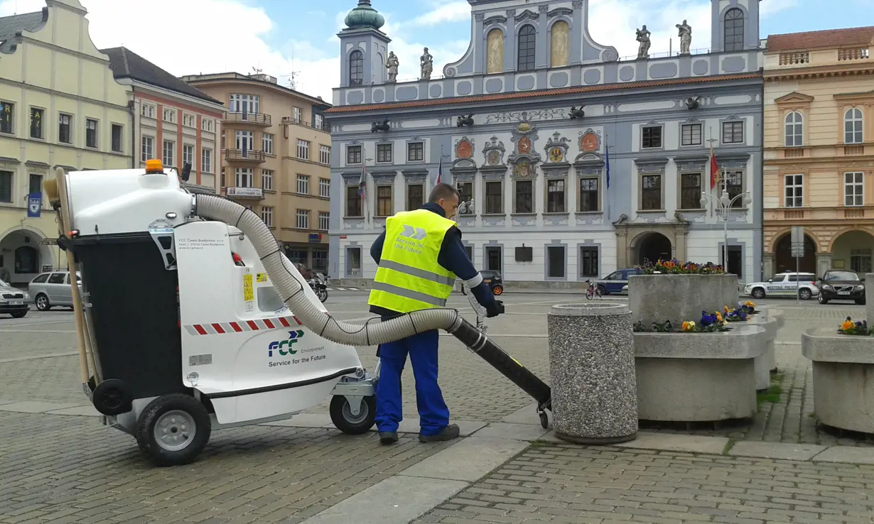 Nový vysavač uklízí českobudějovické ulice