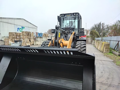 Nový kolový nakladač na provozovně FCC Lovosice