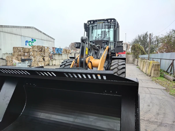 Nový kolový nakladač na provozovně FCC Lovosice