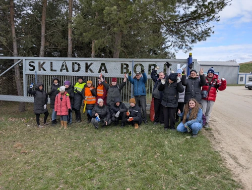 Dačické okénko na návštěvě FCC.jpg