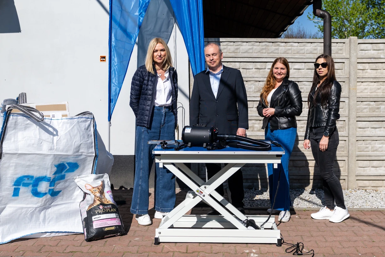 Wiceprezydent Bytomia Magdalena Górak z Michałem Mulszanowskim Dyrektorem Handlowym Regionu Zachodniego oraz pracownice FCC